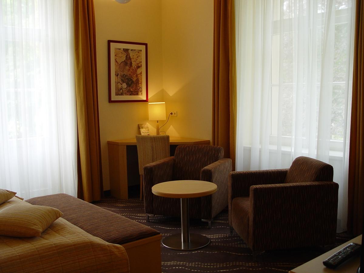 Parkhotel Bad Schandau Mit Spa Exterior photo